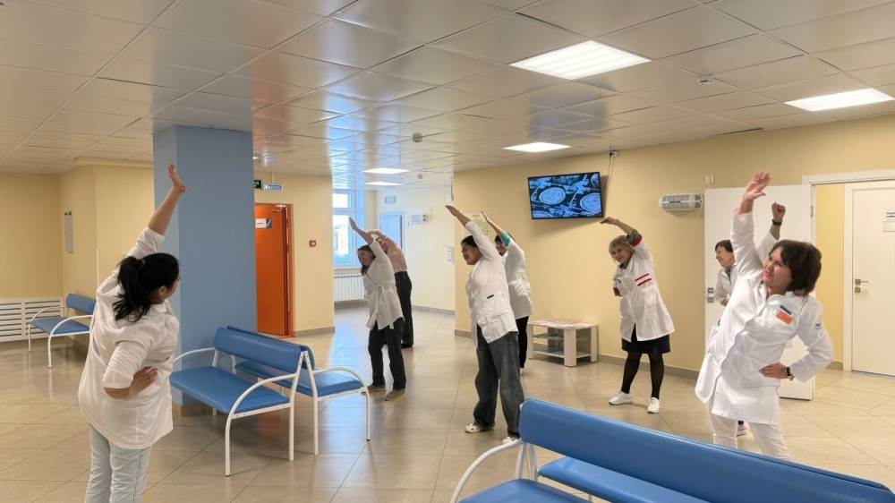 Зарядка в Кушнаренковской ЦРБ: шаг к здоровому рабочему дню!